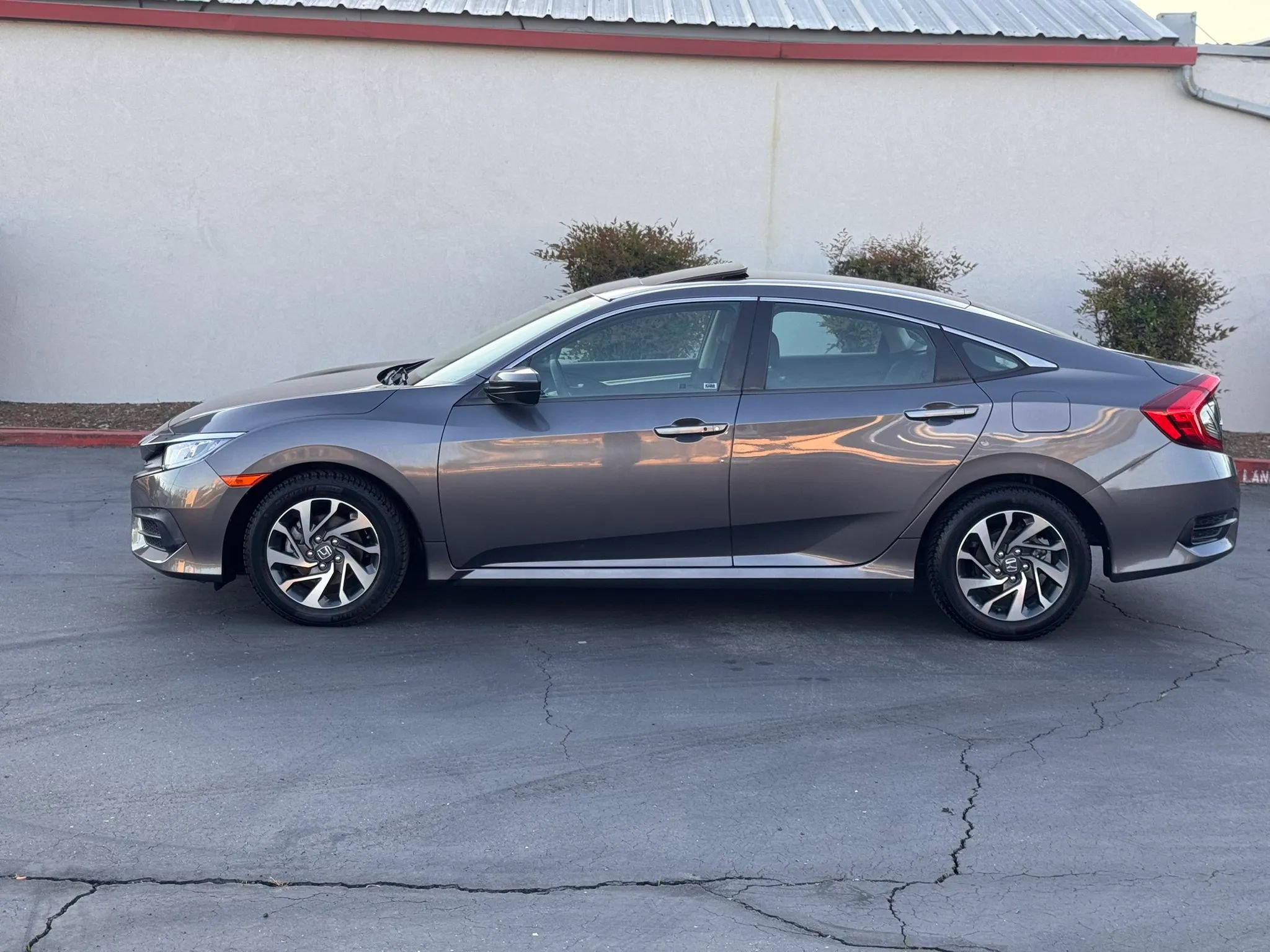 Used 2016 Honda Civic EX image 3