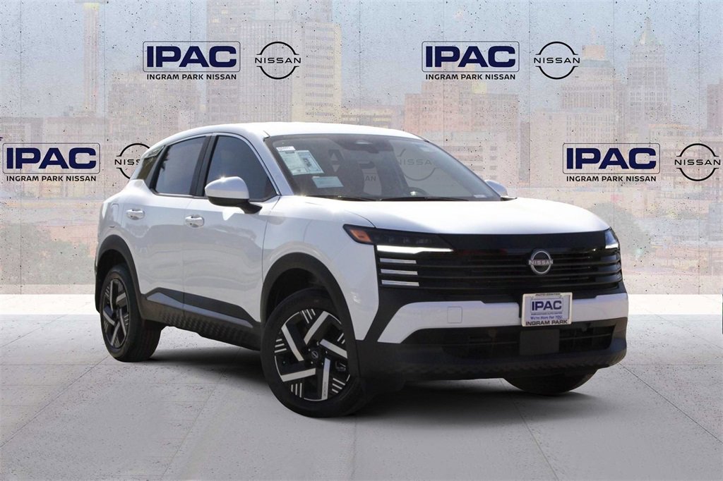 New 2025 Nissan Kicks SV w/ Interior Electronics Package