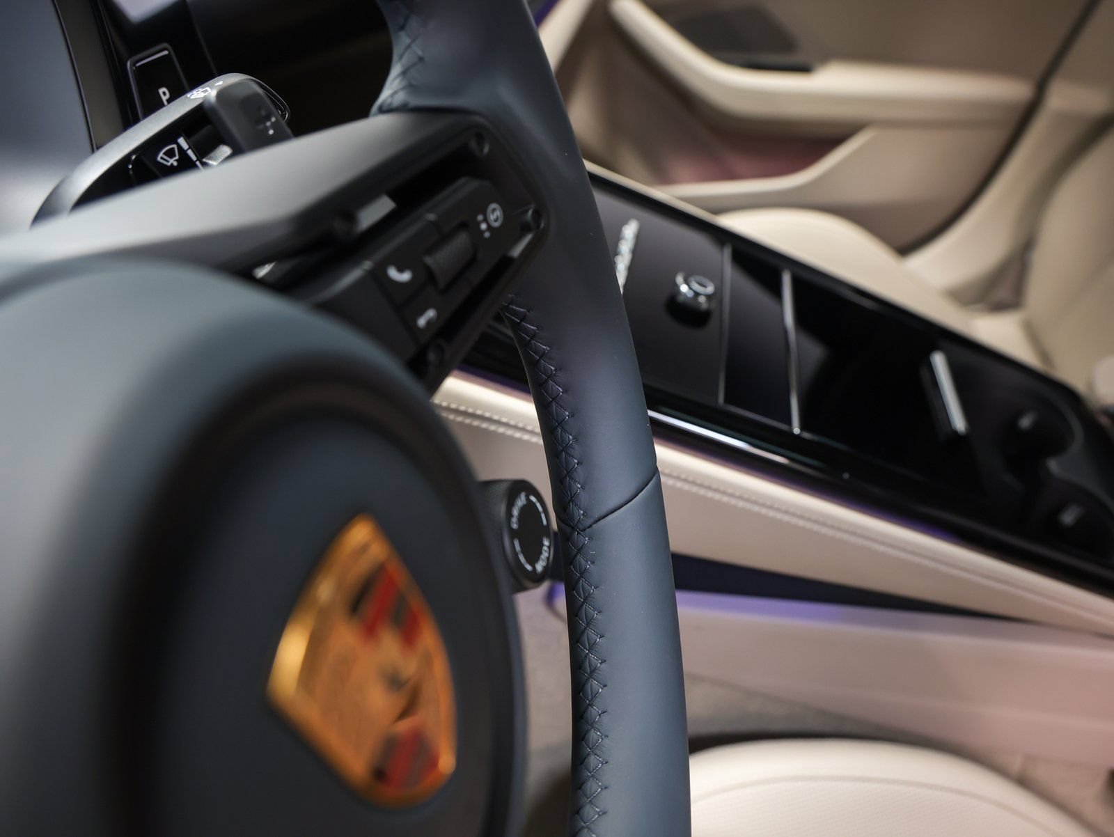 New 2026 Porsche Panamera 4 AWD/4WD image 39