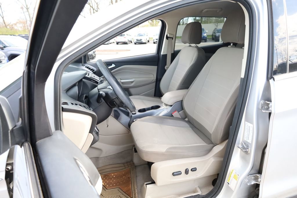 Used 2016 Ford Escape SE FWD image 9