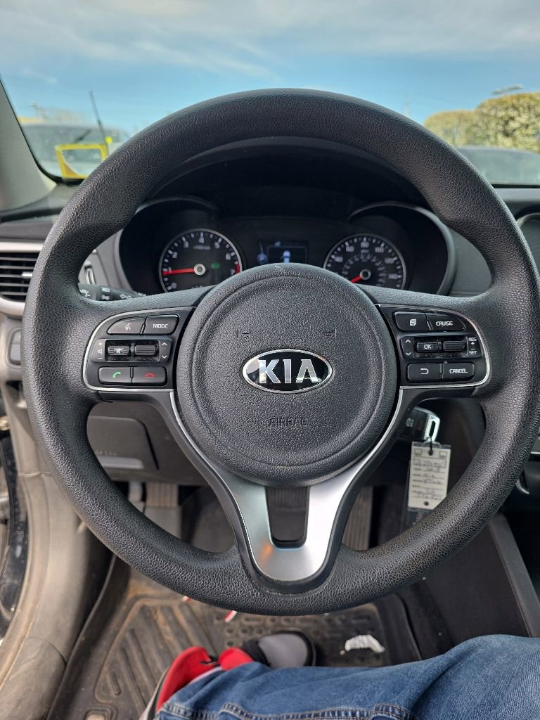 Used 2018 Kia Optima LX w/ 17" Alloy Wheels Package image 13