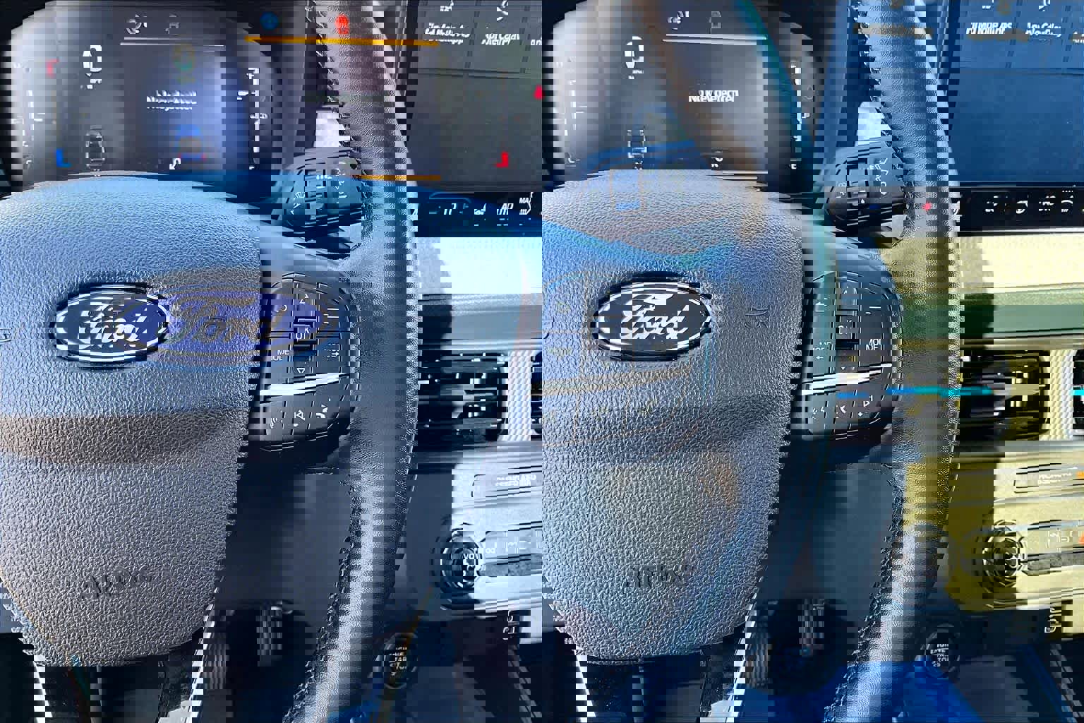 Used 2025 Ford Maverick XLT w/ XLT Luxury Package image 46