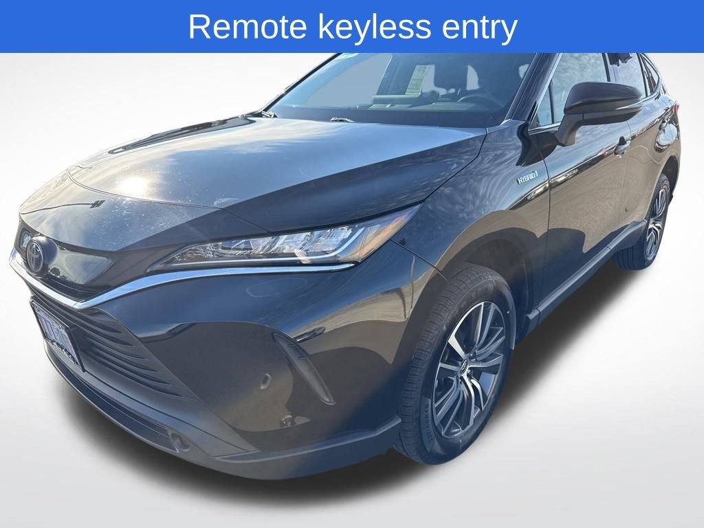 Used 2021 Toyota Venza LE image 3