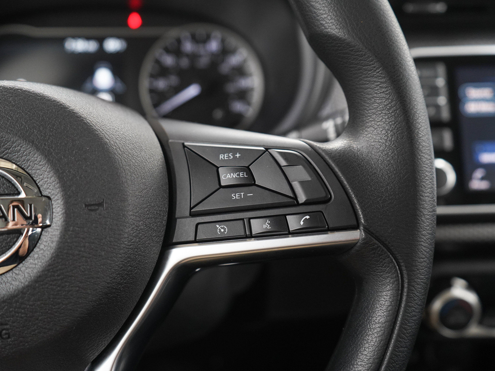 Used 2019 Nissan Kicks SV FWD image 25