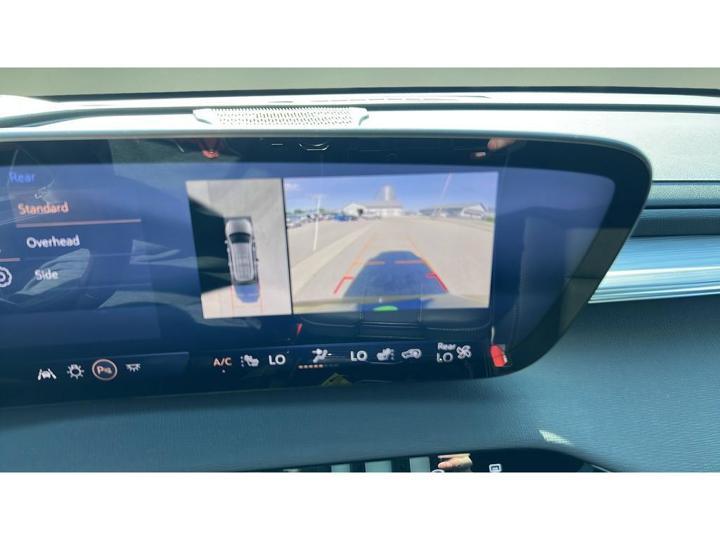 Certified 2025 Buick Enclave Preferred AWD/4WD image 19