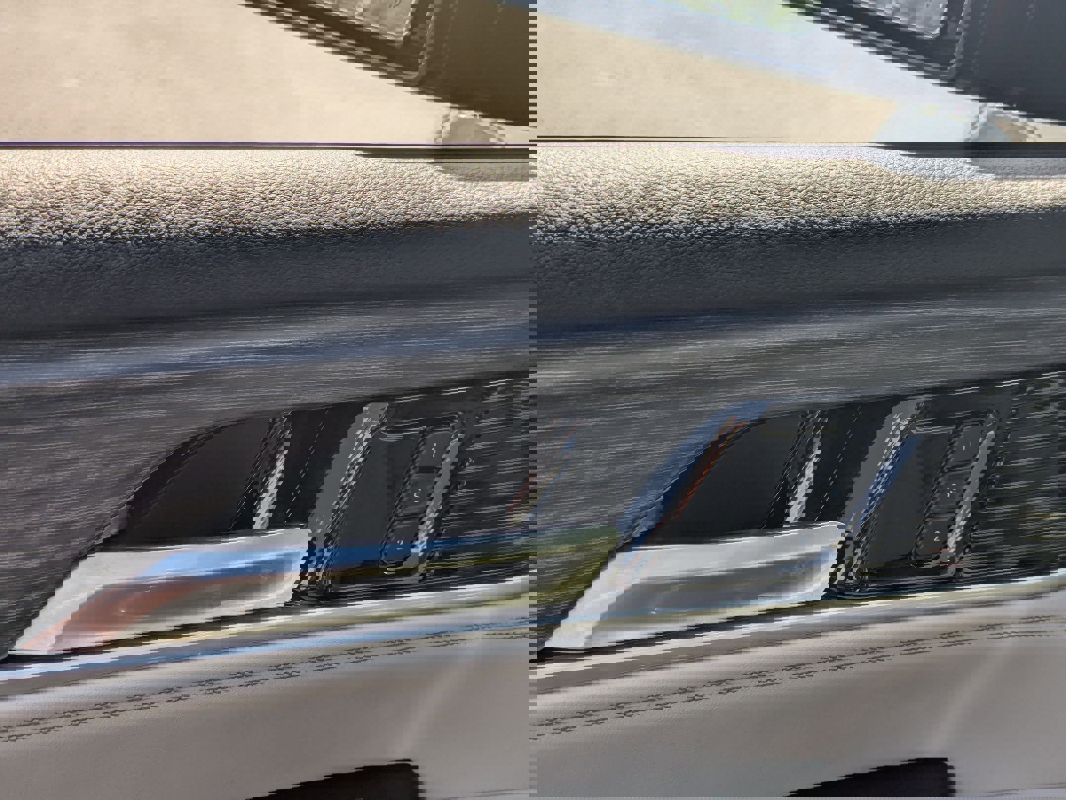 Certified 2024 Jeep Wagoneer Series III w/ Premium Group I image 12