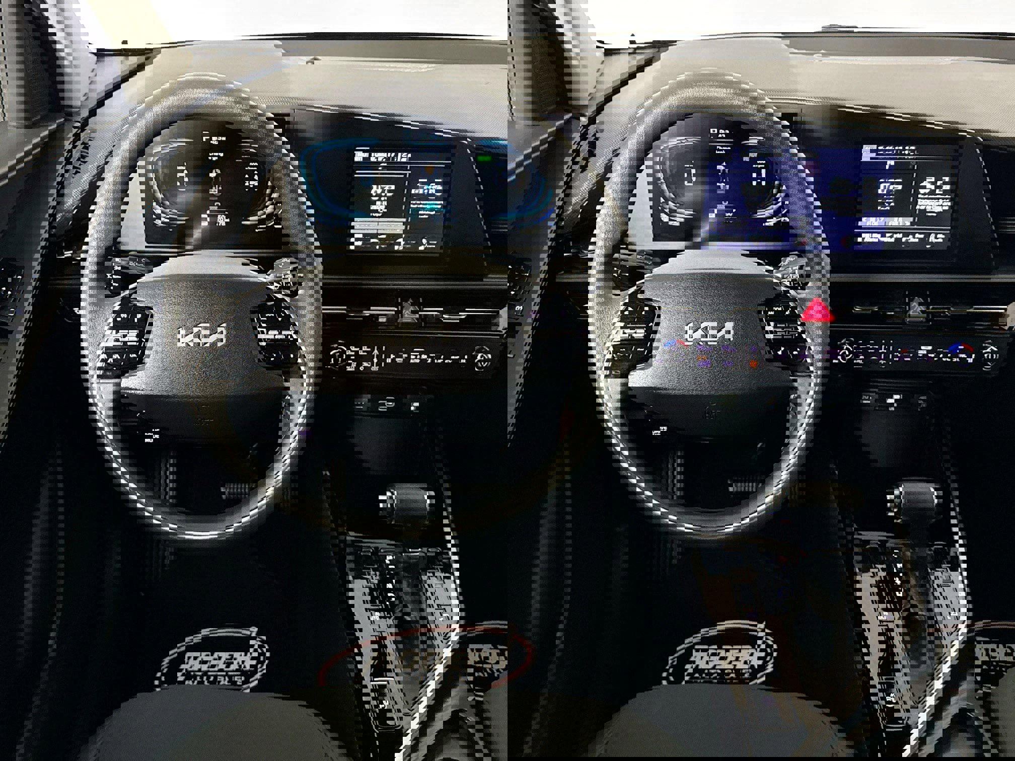 Used 2023 Kia Niro LX image 20