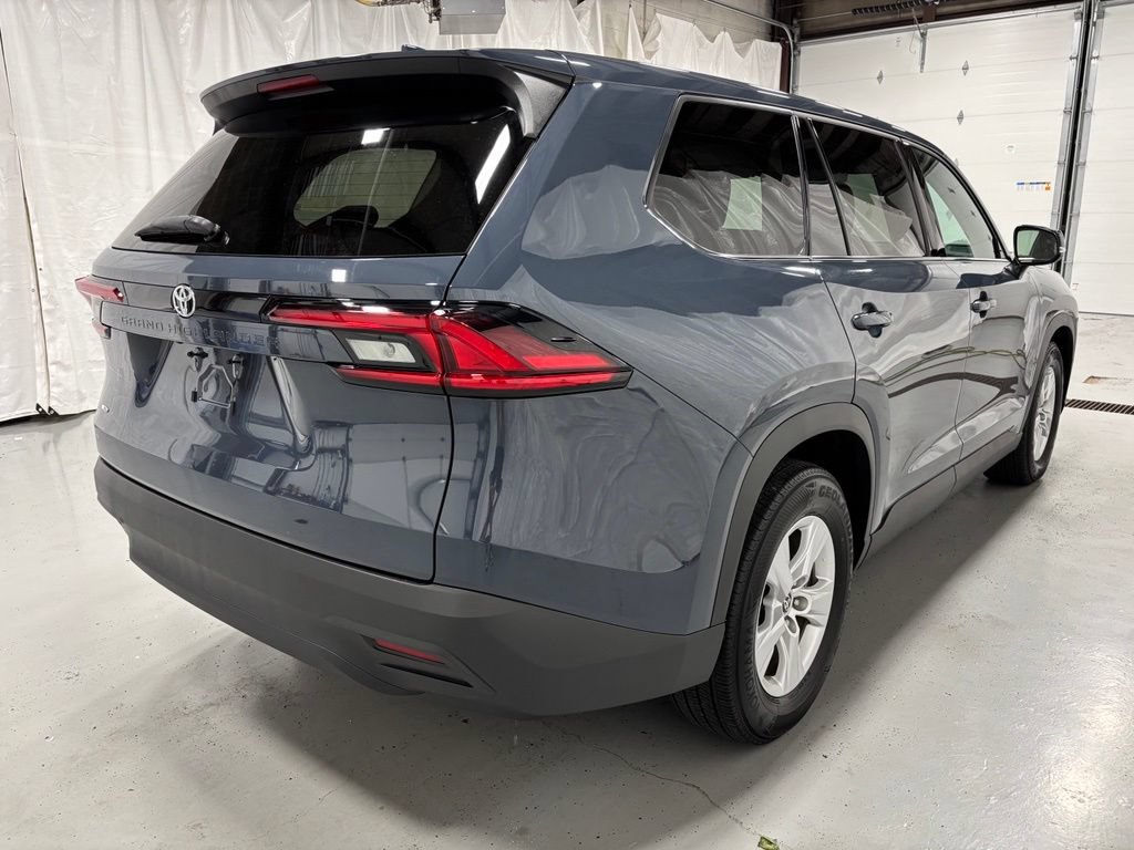 Used 2026 Toyota Grand Highlander AWD image 7