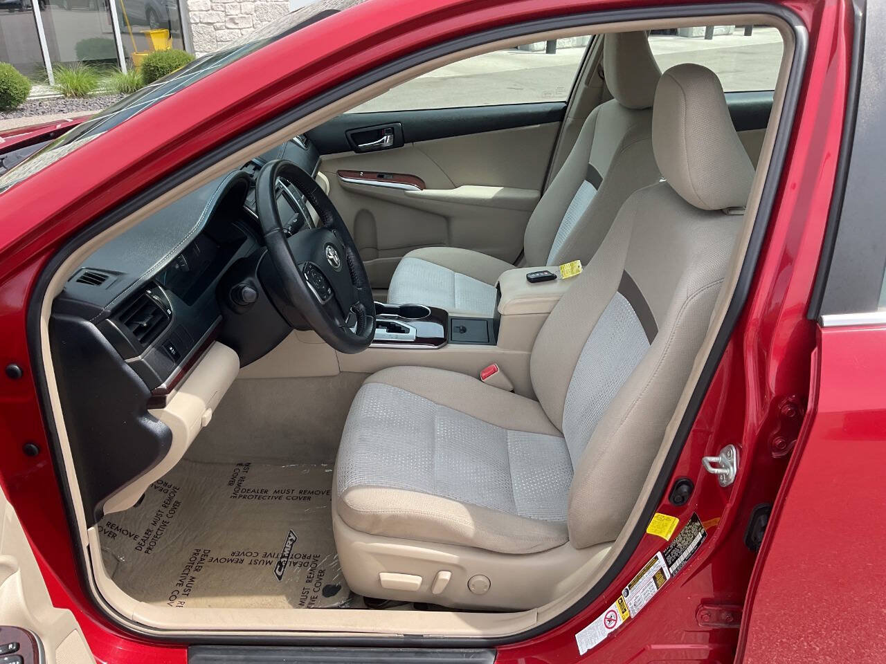 Used 2012 Toyota Camry XLE w/ Convenience Pkg FWD image 13
