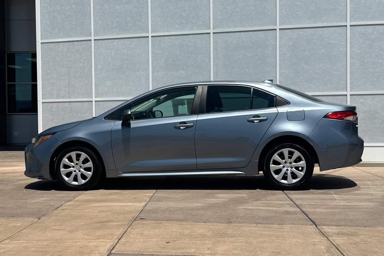 Used 2023 Toyota Corolla LE FWD image 7