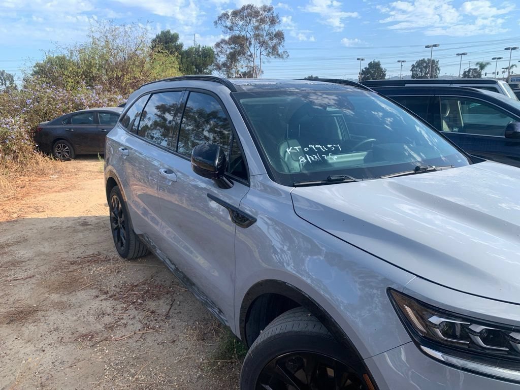 Certified 2022 Kia Sorento SX FWD image 4