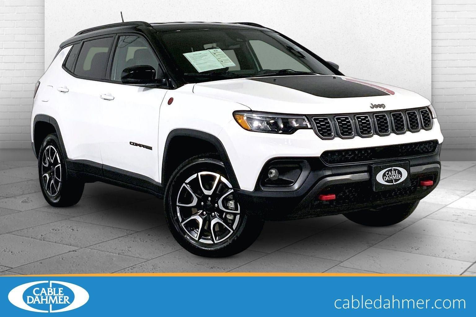 Used 2024 Jeep Compass Trailhawk image 1