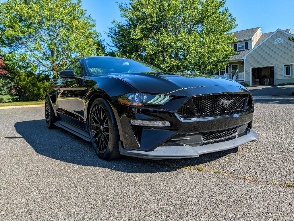Used 2020 Ford Mustang GT Premium w/ GT Performance Package RWD image 3