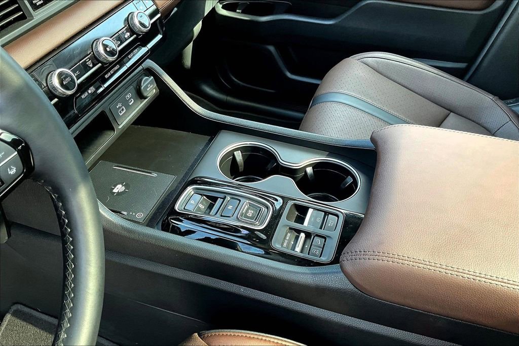 Used 2025 Honda Pilot Elite image 20