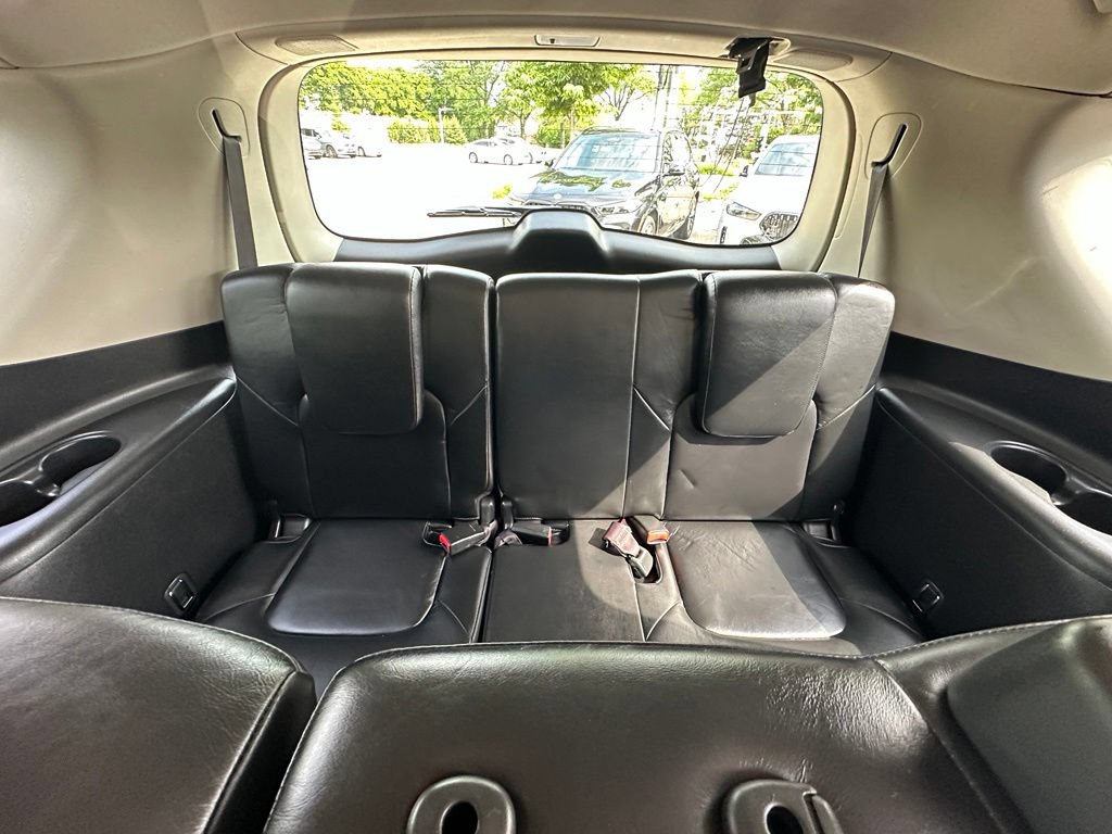Used 2011 INFINITI QX56 4WD w/ Deluxe Touring Pkg image 18