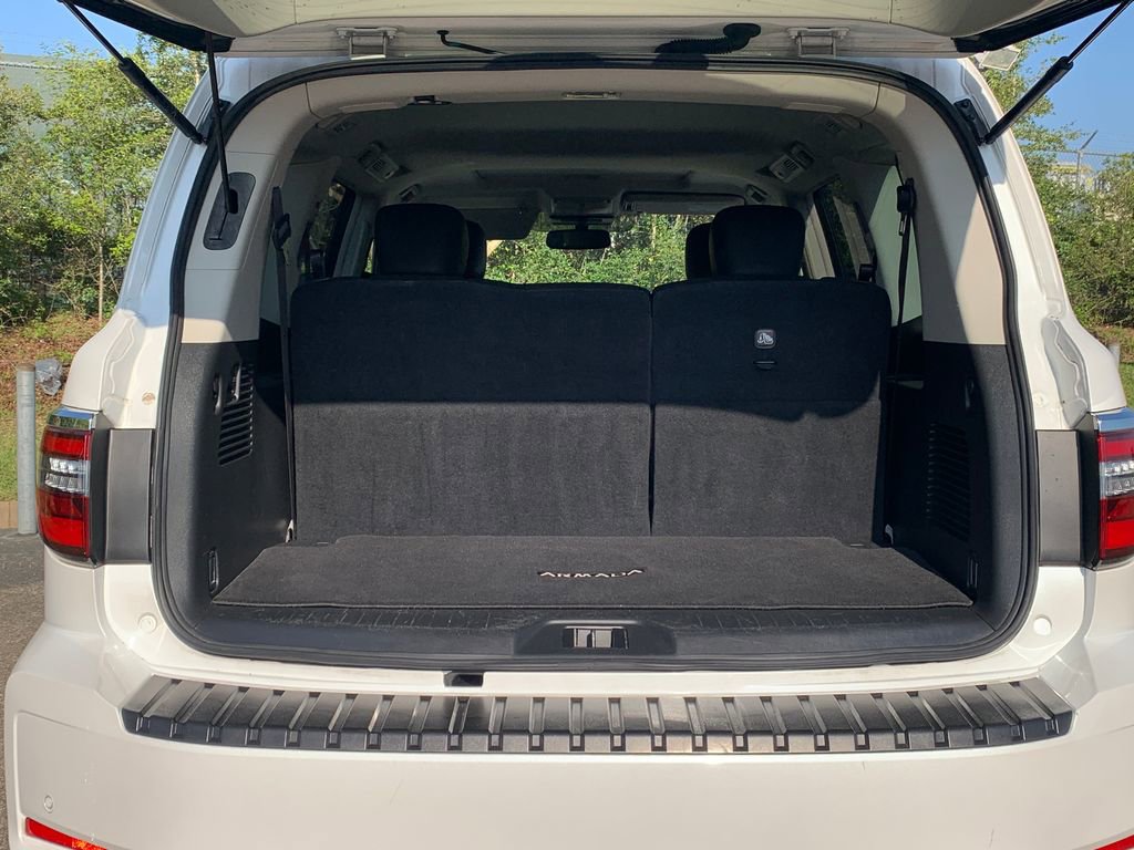 Used 2022 Nissan Armada SL w/ Captain's Chairs Package image 8