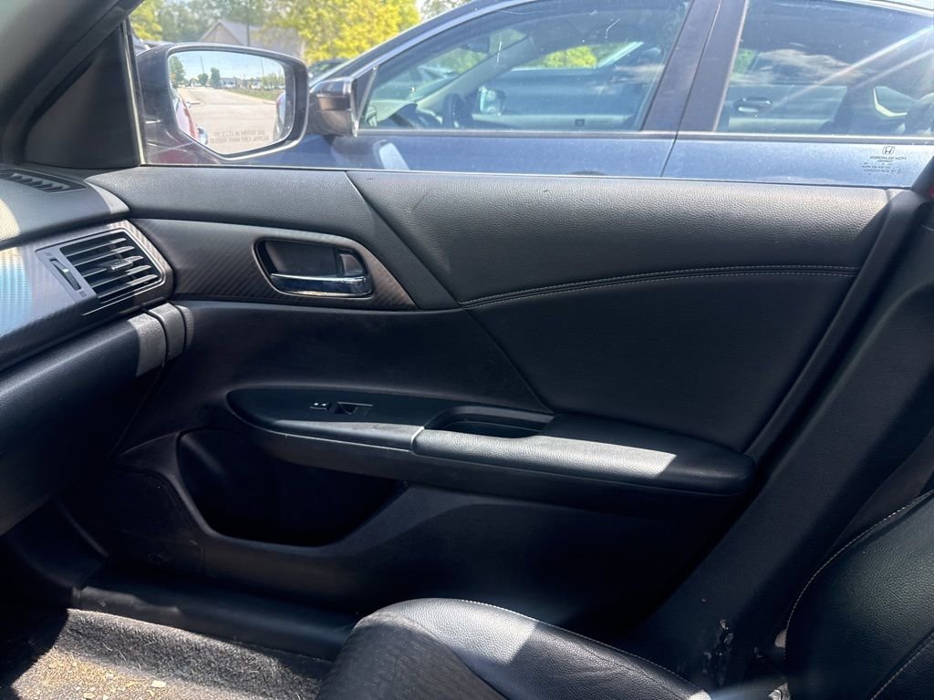 Used 2016 Honda Accord Sport image 6