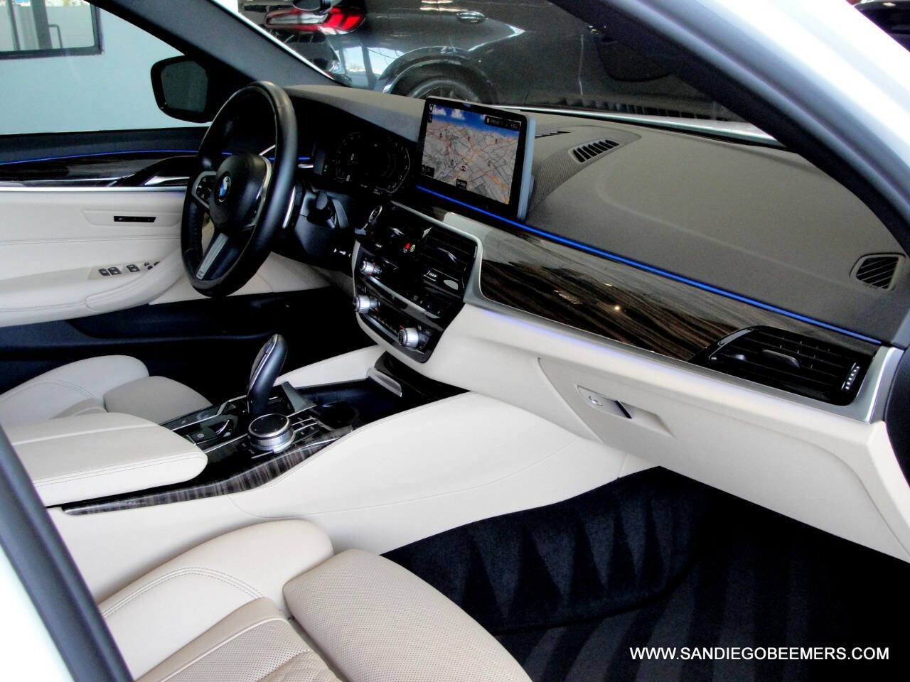 Used 2022 BMW 540i w/ M Sport Package image 40