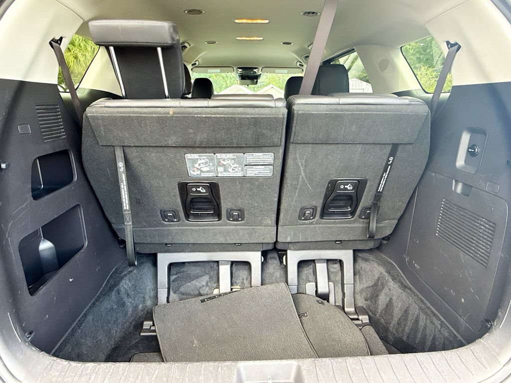 Certified 2025 Kia Carnival FWD image 11