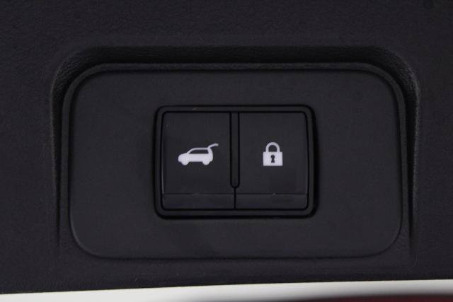 Certified 2026 Nissan Rogue SL FWD image 16