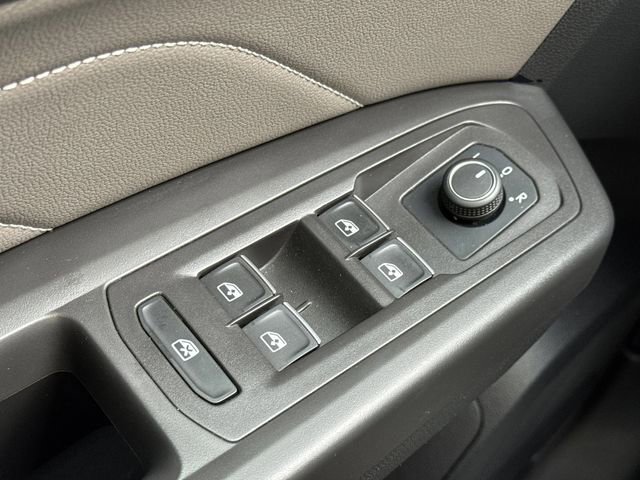 Used 2022 Volkswagen Atlas Cross Sport SE image 25