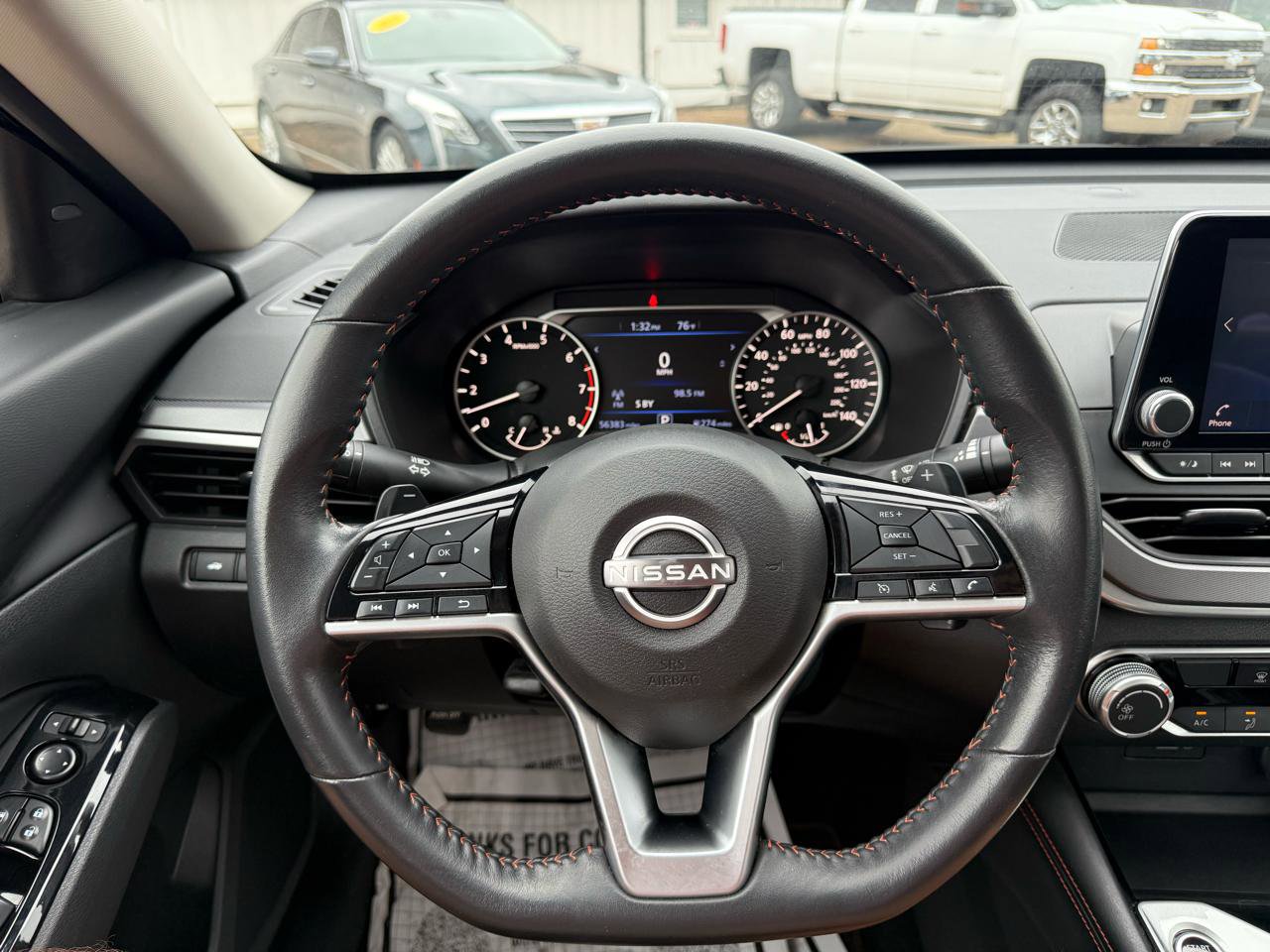 Used 2024 Nissan Altima 2.5 SR FWD image 12