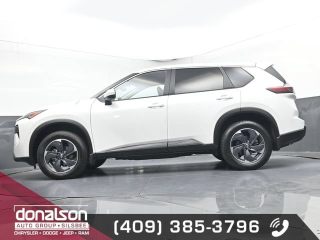 Used 2025 Nissan Rogue SV AWD/4WD image 14
