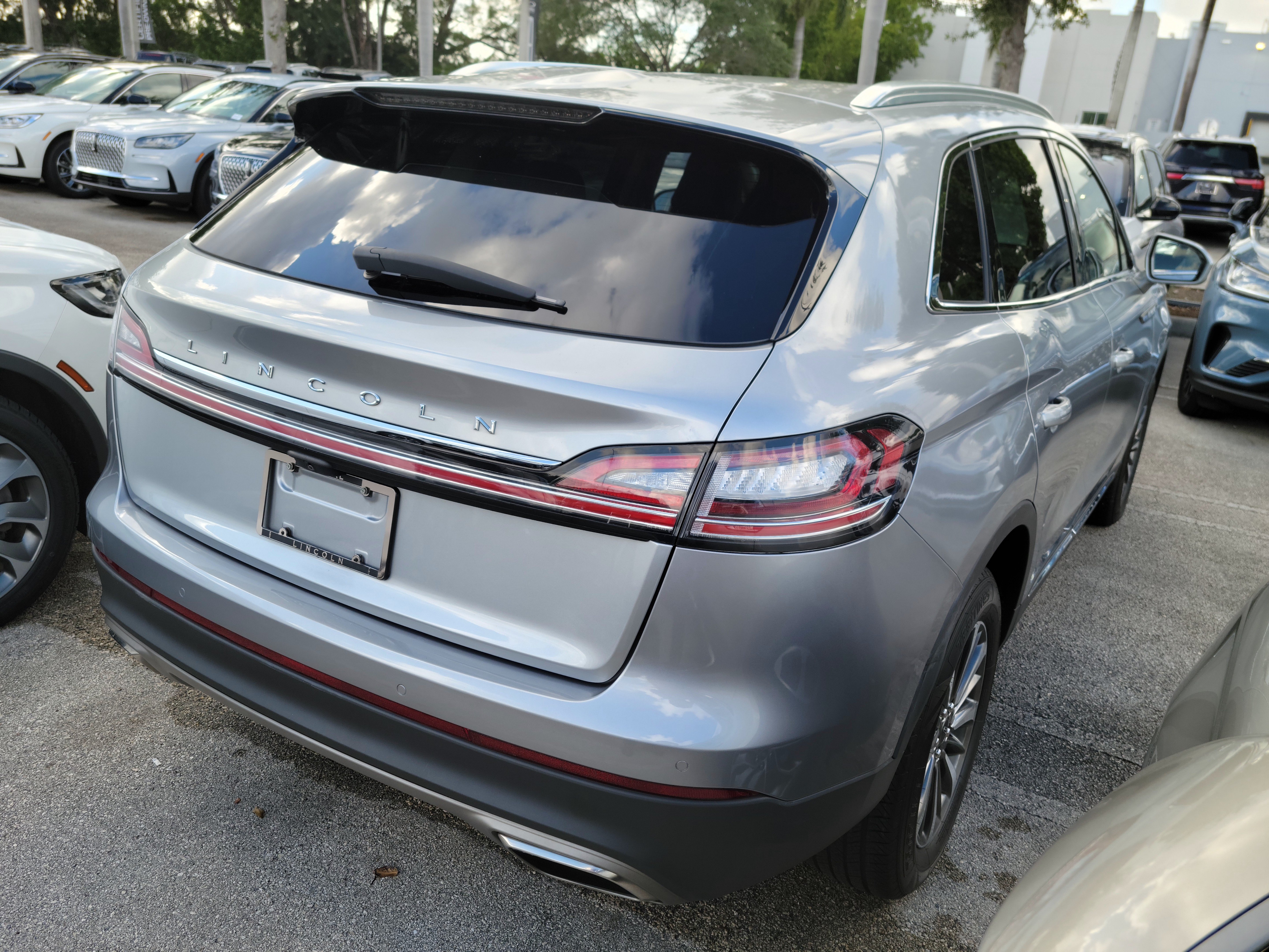 Certified 2023 Lincoln Nautilus AWD w/ Premium Package image 4