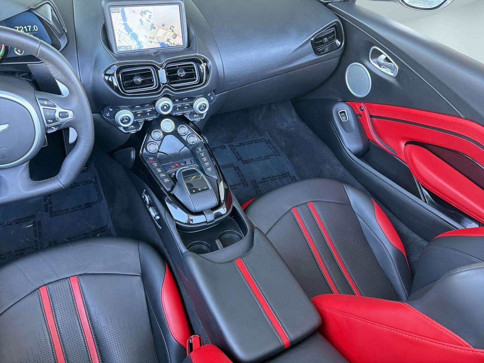 Used 2021 Aston Martin V8 Vantage Roadster RWD image 27