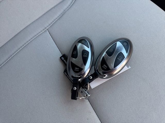 Used 2025 Hyundai Tucson SE FWD image 4