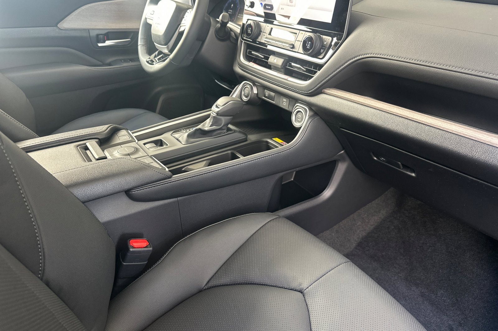 New 2026 Toyota Grand Highlander Limited image 19