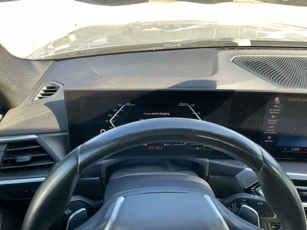 Used 2023 BMW 330e image 25