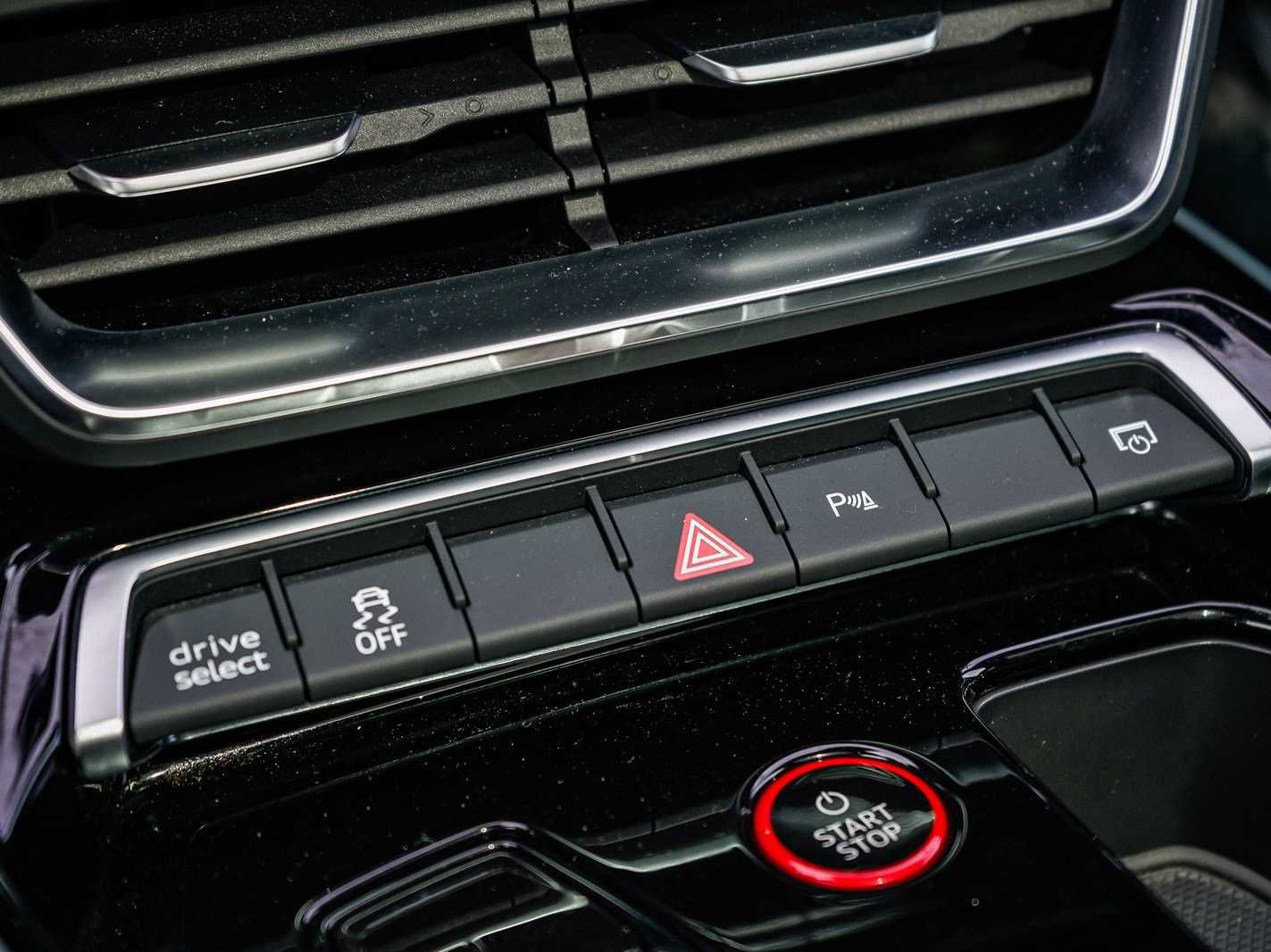 Used 2022 Audi e-tron GT Premium Plus image 22