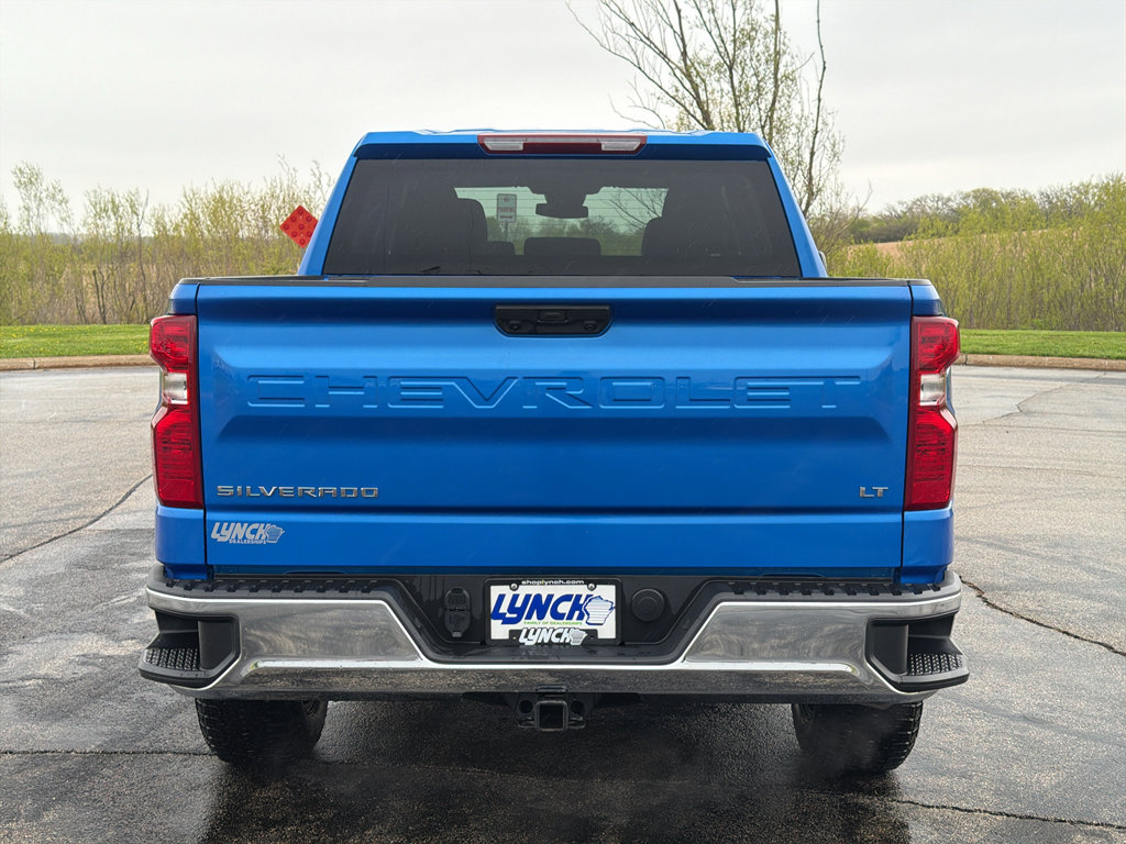 Used 2025 Chevrolet Silverado 1500 LT AWD/4WD image 3
