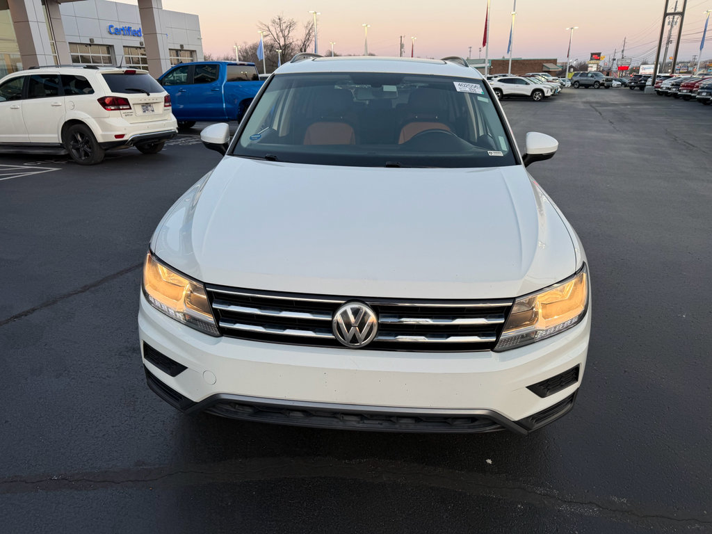 Used 2019 Volkswagen Tiguan SE w/ Panoramic Sunroof Package image 9
