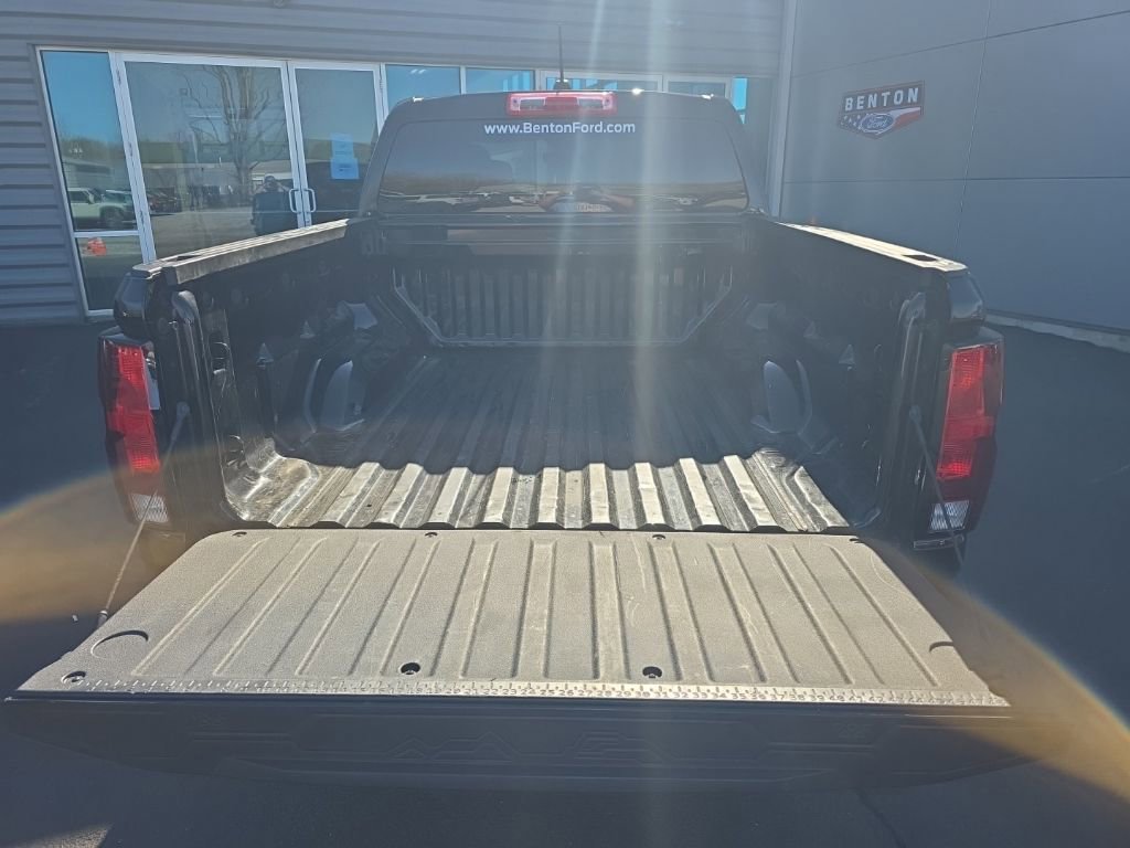 Used 2023 Chevrolet Colorado W/T image 9