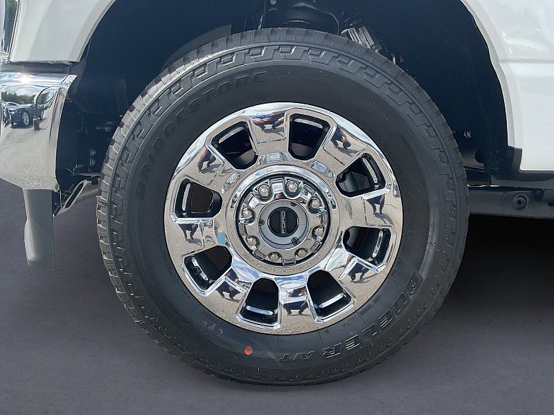 New 2025 Ford F350 Lariat w/ Lariat Ultimate Package image 9