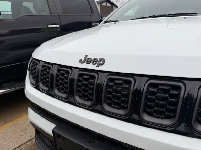 New 2026 Jeep Compass Latitude image 3