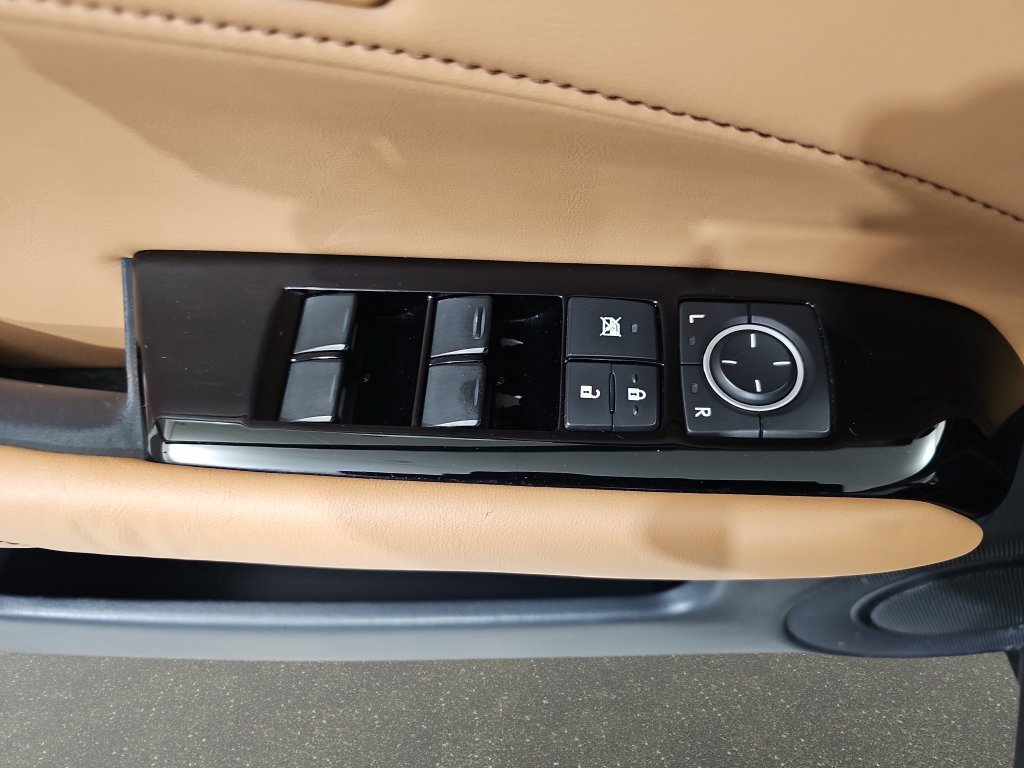 Used 2013 Lexus GS 350 AWD w/ Luxury Pkg w/Cold Weather Pkg image 29