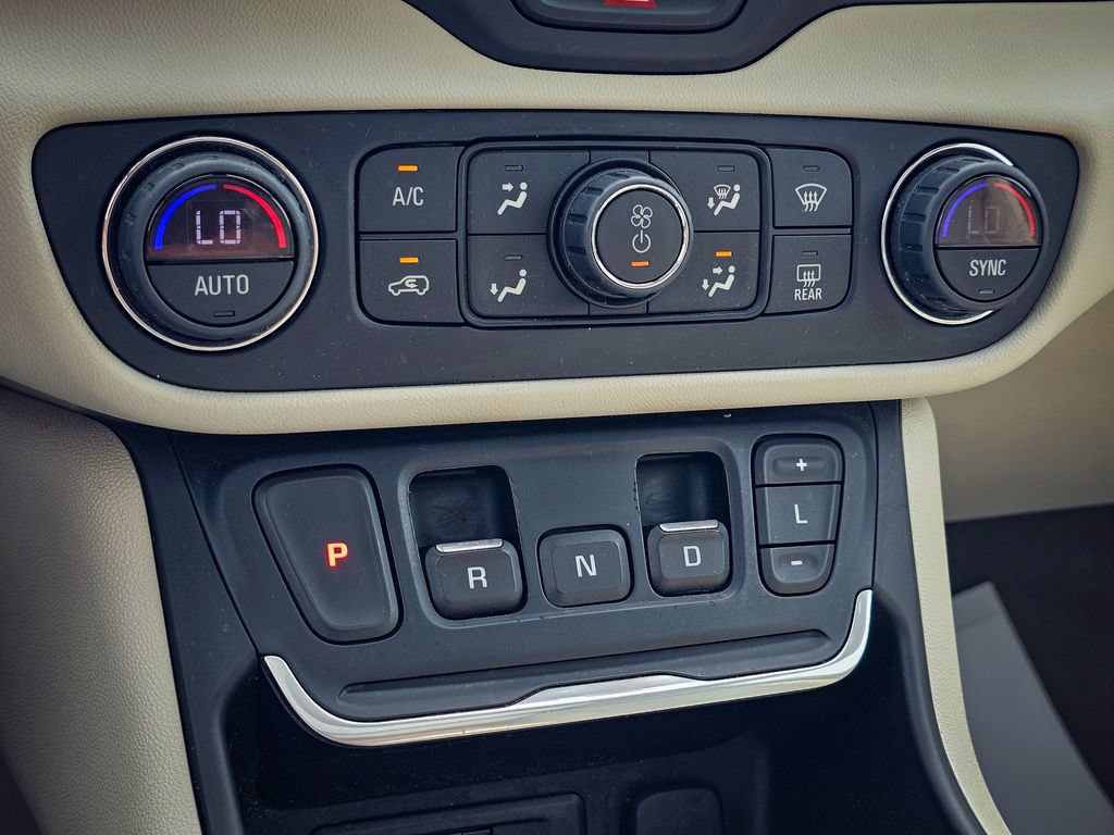 Used 2018 GMC Terrain Denali w/ Advanced Safety Package AWD/4WD image 29