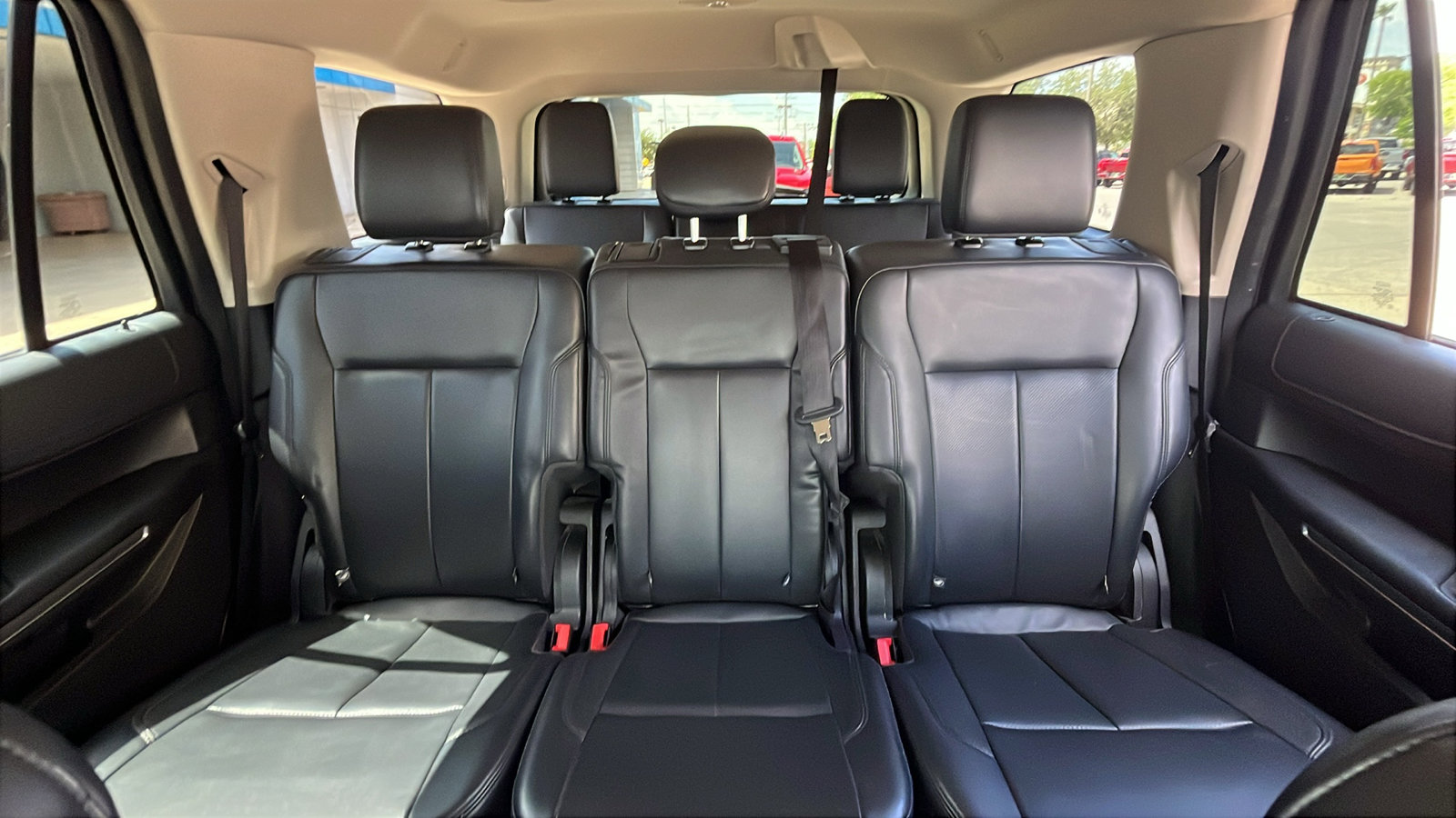 Used 2023 Ford Expedition XLT RWD image 23