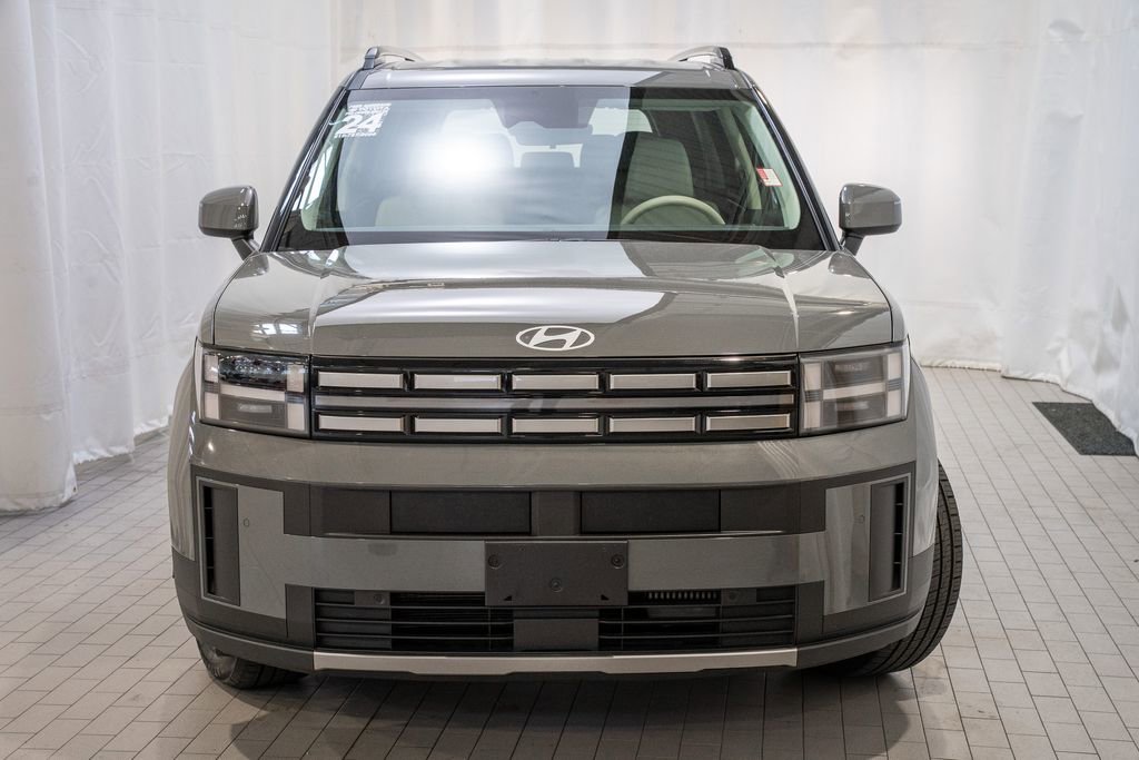 Used 2024 Hyundai Santa Fe SEL image 2