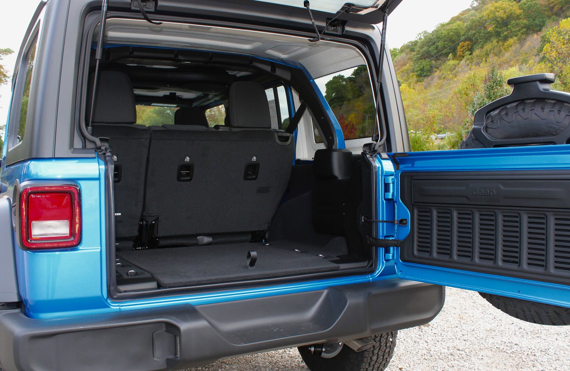 New 2026 Jeep Wrangler Unlimited Sport image 12