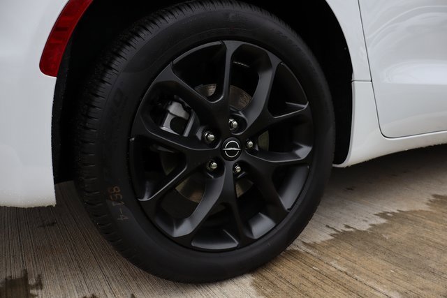 New 2026 Chrysler Pacifica Limited w/ S Appearance Package image 36