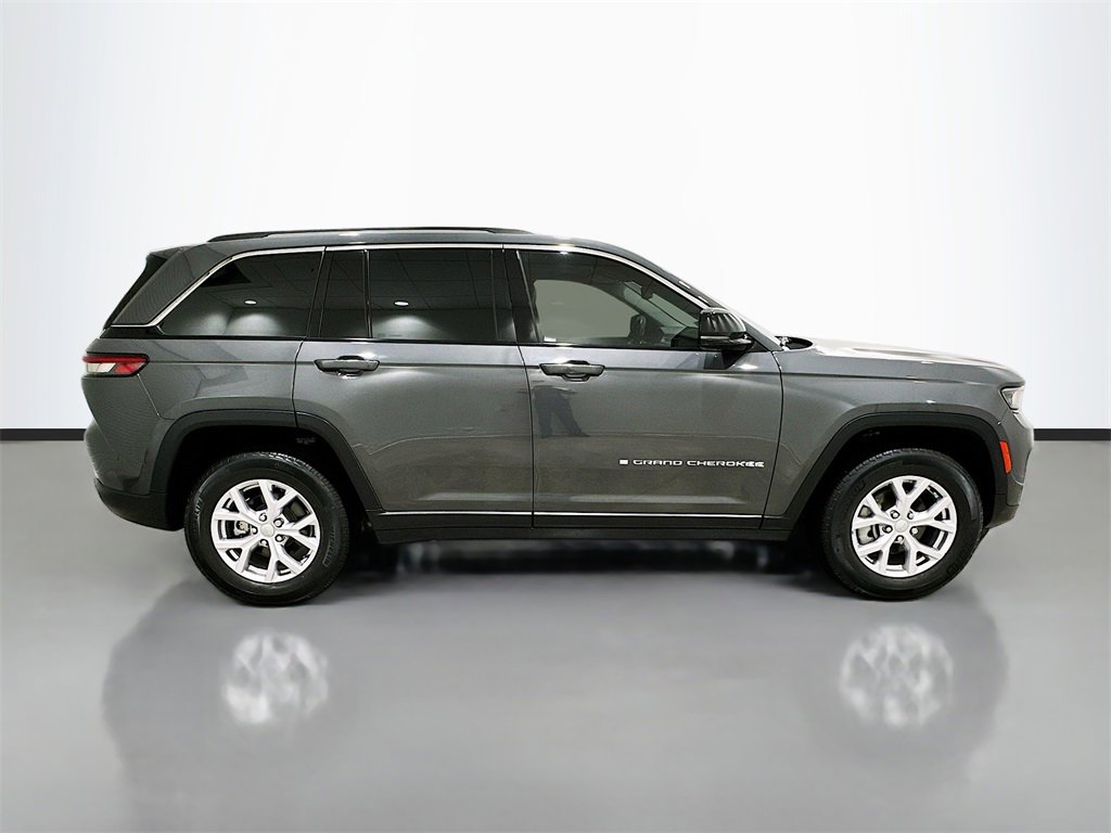 Used 2022 Jeep Grand Cherokee Limited image 8