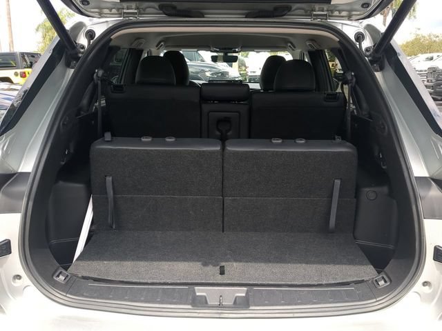 Used 2025 Mitsubishi Outlander SE FWD image 14