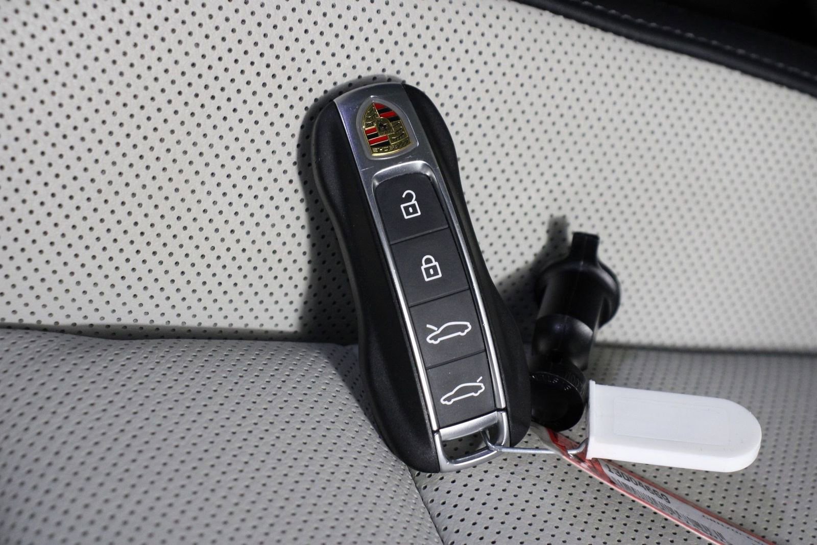 Certified 2025 Porsche Taycan image 32