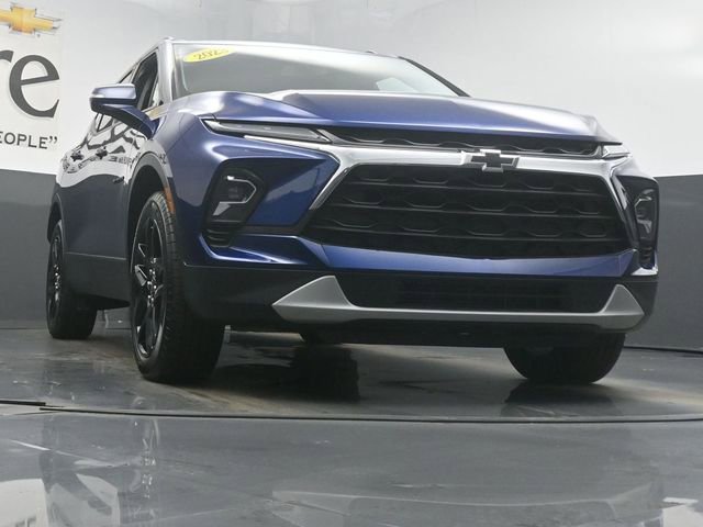 Used 2023 Chevrolet Blazer LT image 3