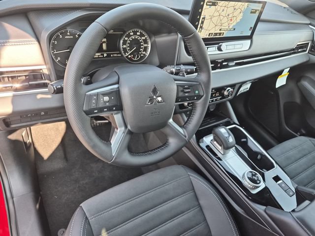 New 2026 Mitsubishi Outlander AWD image 16