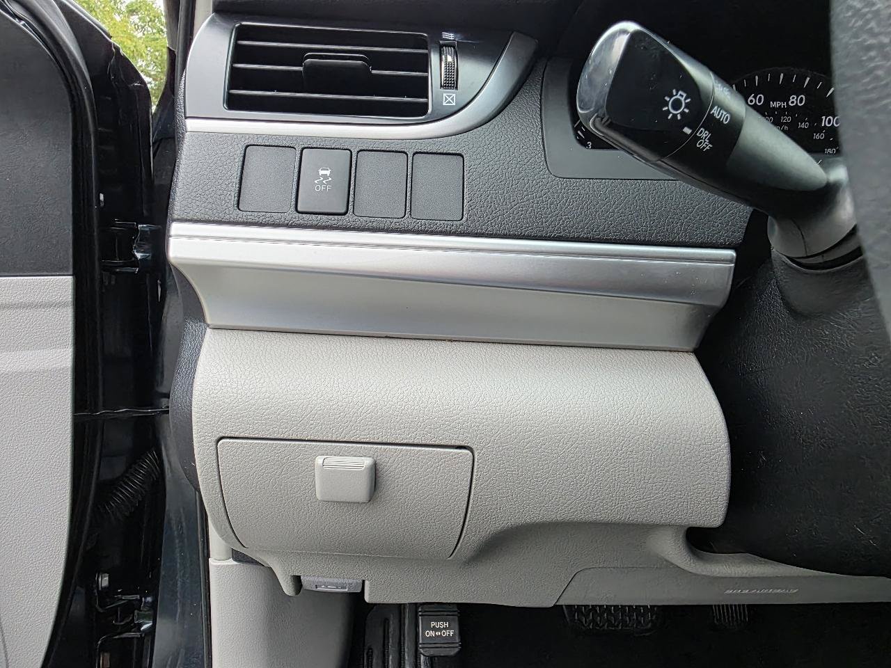 Used 2012 Toyota Camry LE FWD image 14